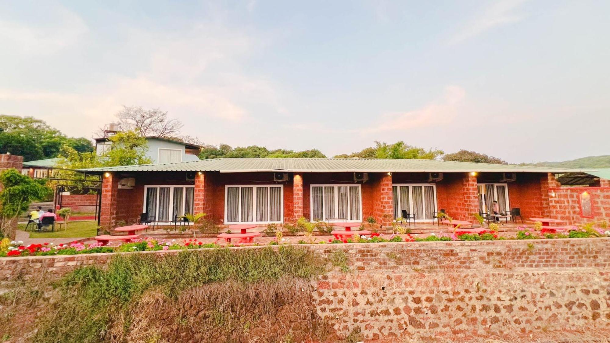 Shardul Heritage The Resort Mahabaleshwar Exterior photo