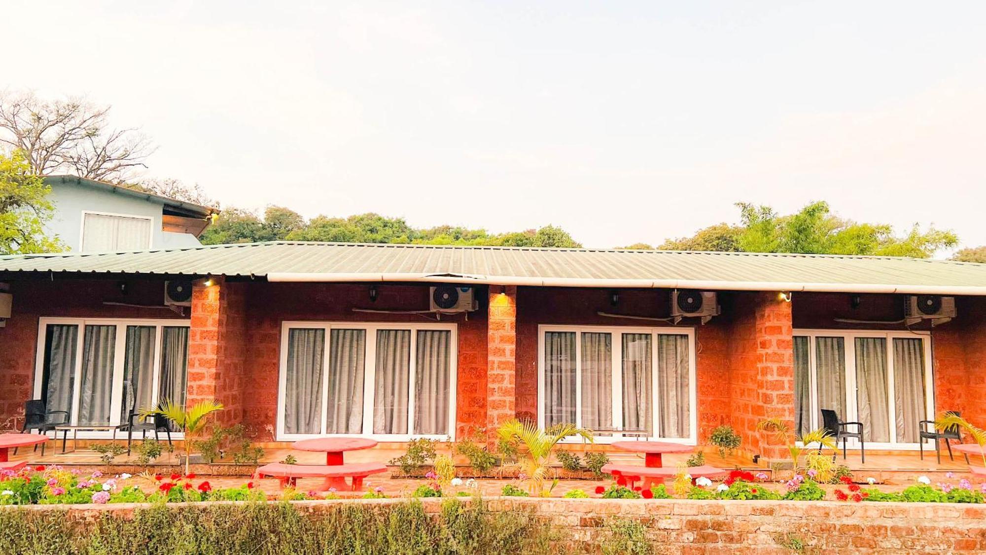 Shardul Heritage The Resort Mahabaleshwar Exterior photo